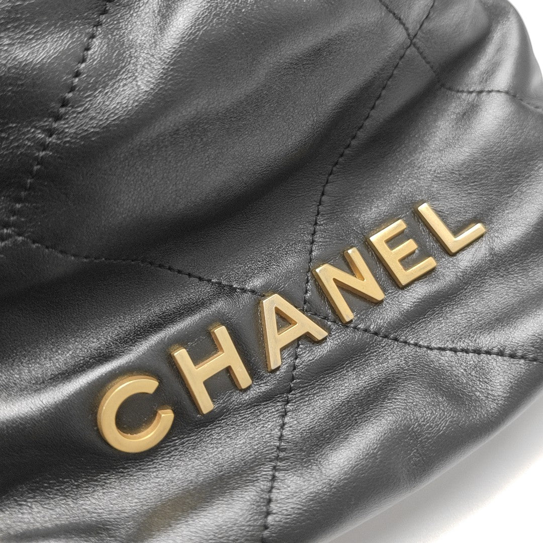 CHANEL 22 Mini Quilted Calfskin Black