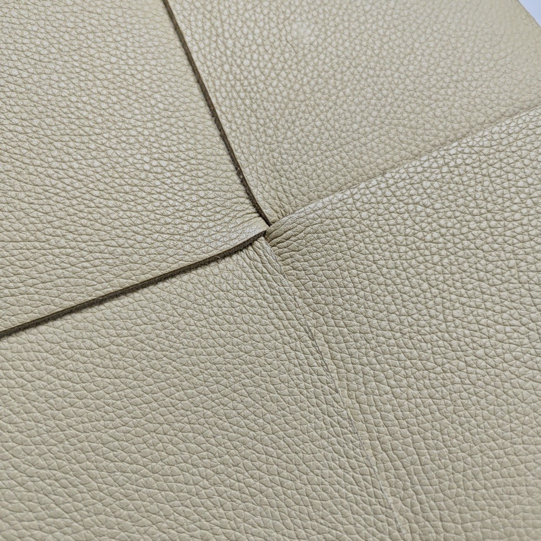 Arco Small Calfskin Beige