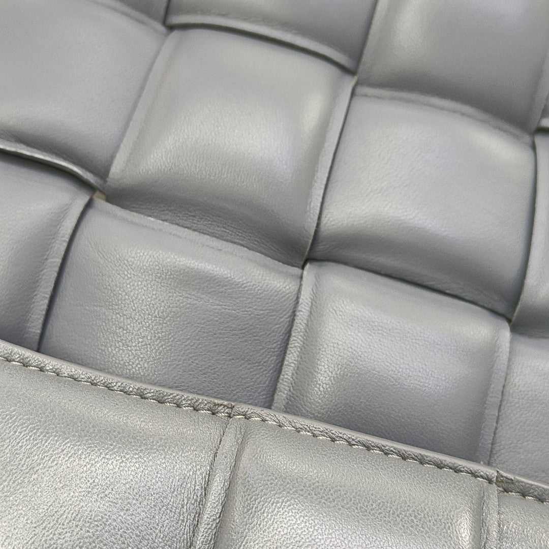 Cassette Medium Lambskin Gray