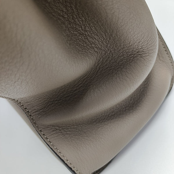 Peekaboo Medium Calfskin Beige