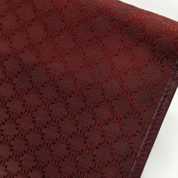 Canvas Red