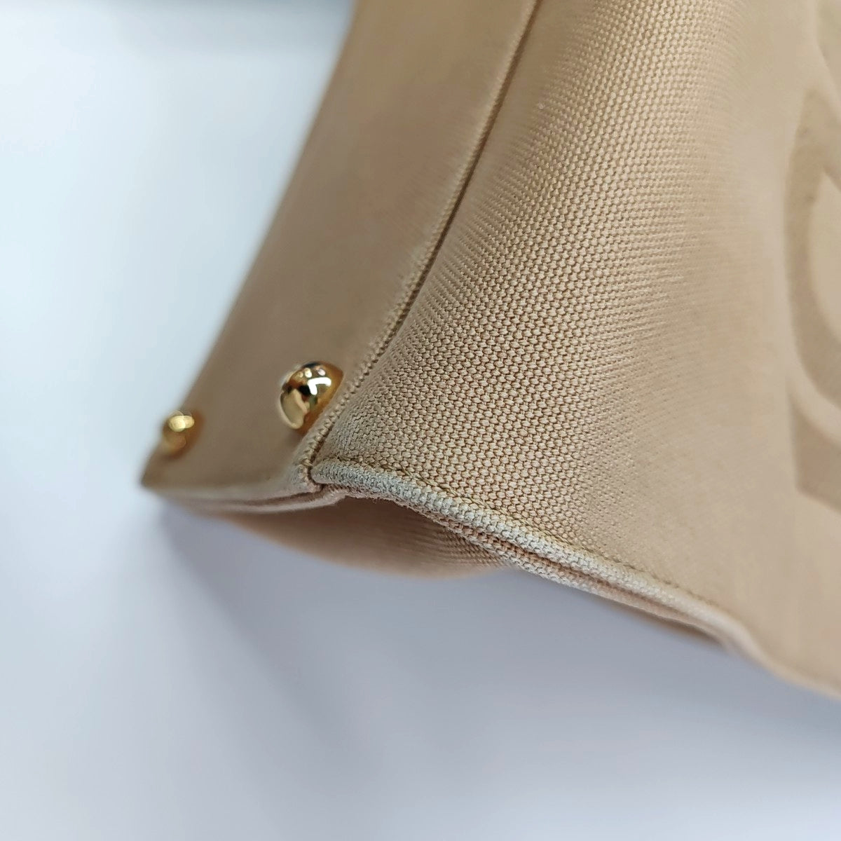 Authenticated pre-owned  Sunshine Medium Canvas Beige - Tote Bag at Looply