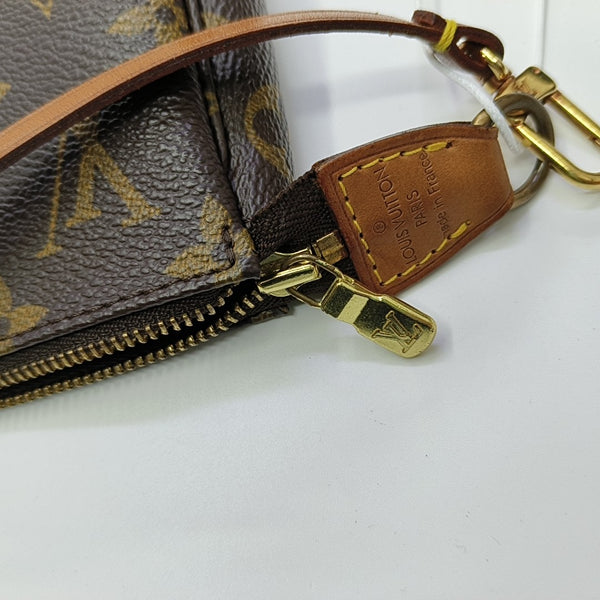 ACCESSOIRES Monogram Coated Canvas Brown