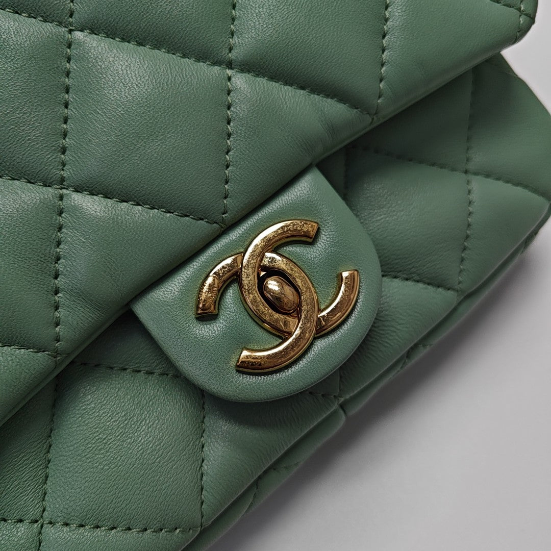 CLASSIC FLAP Small Quilted Lambskin Green