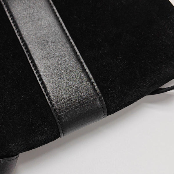 Arli Medium Suede Black