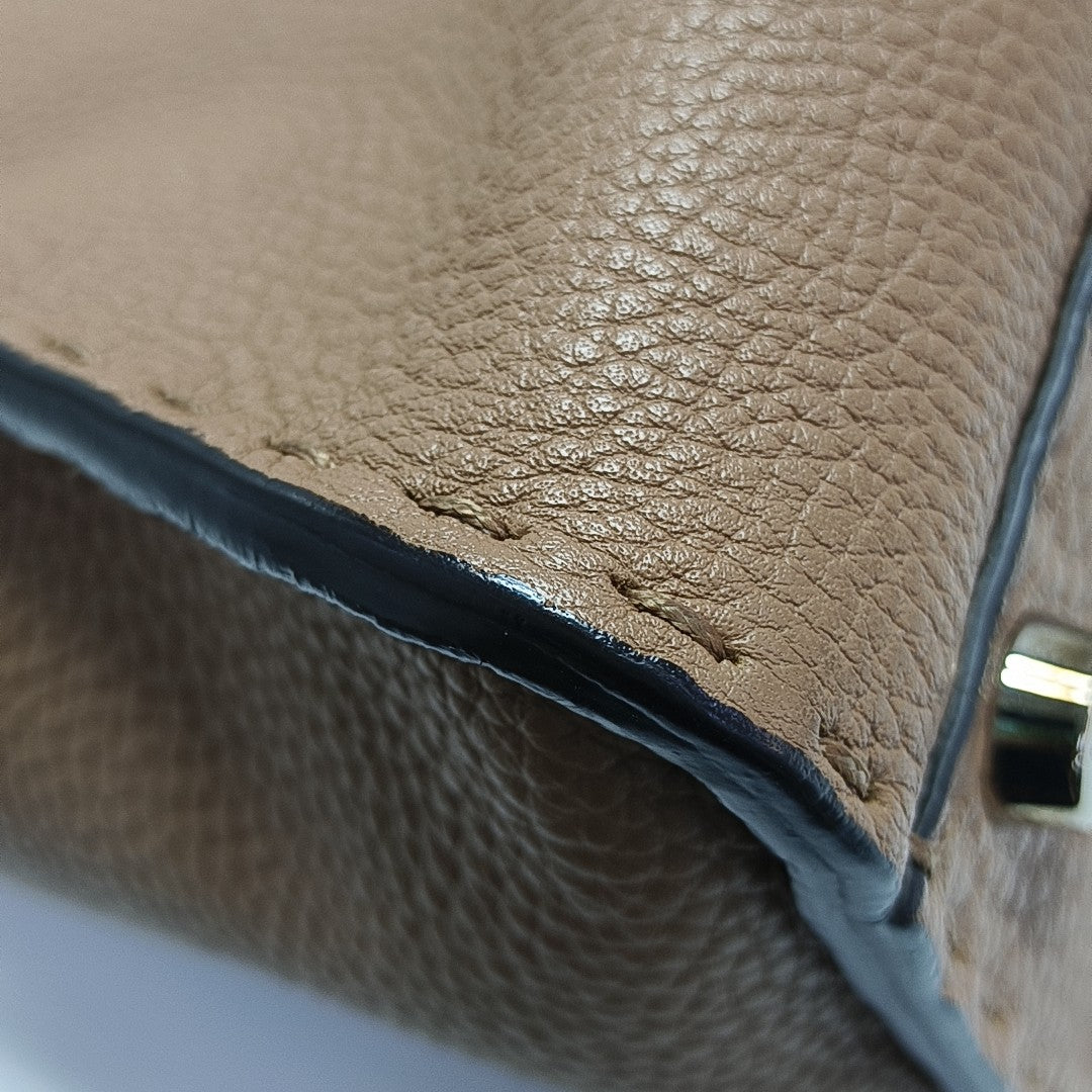 Peekaboo Medium Calfskin Brown