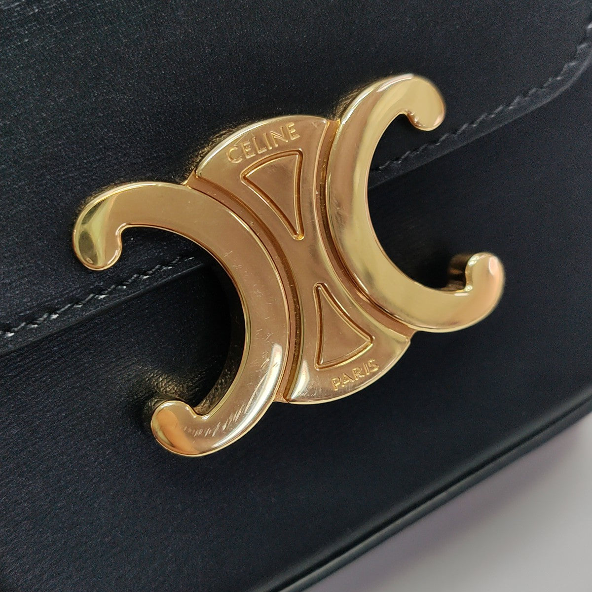 Authenticated pre-owned  TRIOMPHE Mini Calfskin Black - Shoulder Bag at Looply