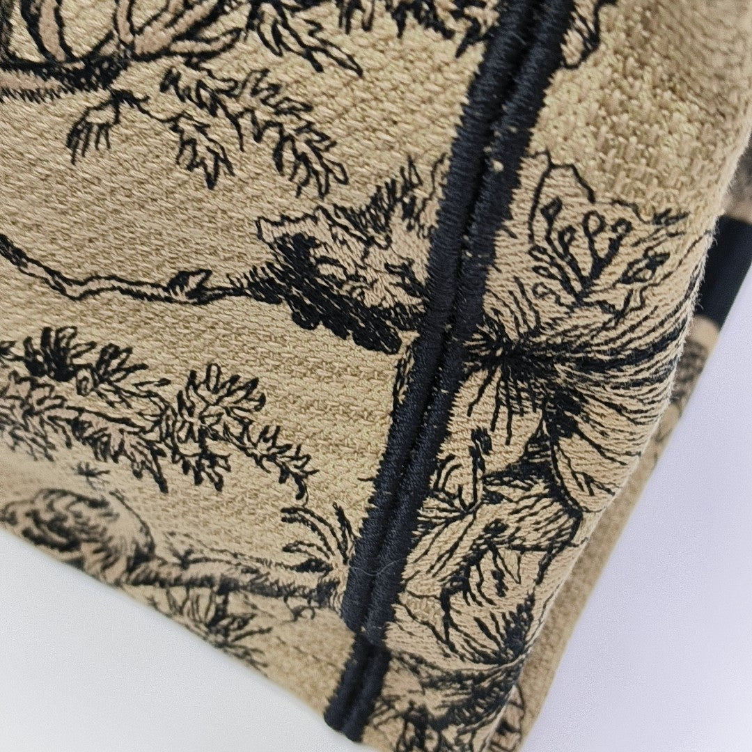 Book Tote Medium Canvas Beige