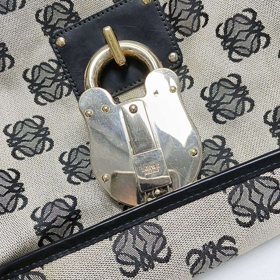 Monogram Canvas Gray