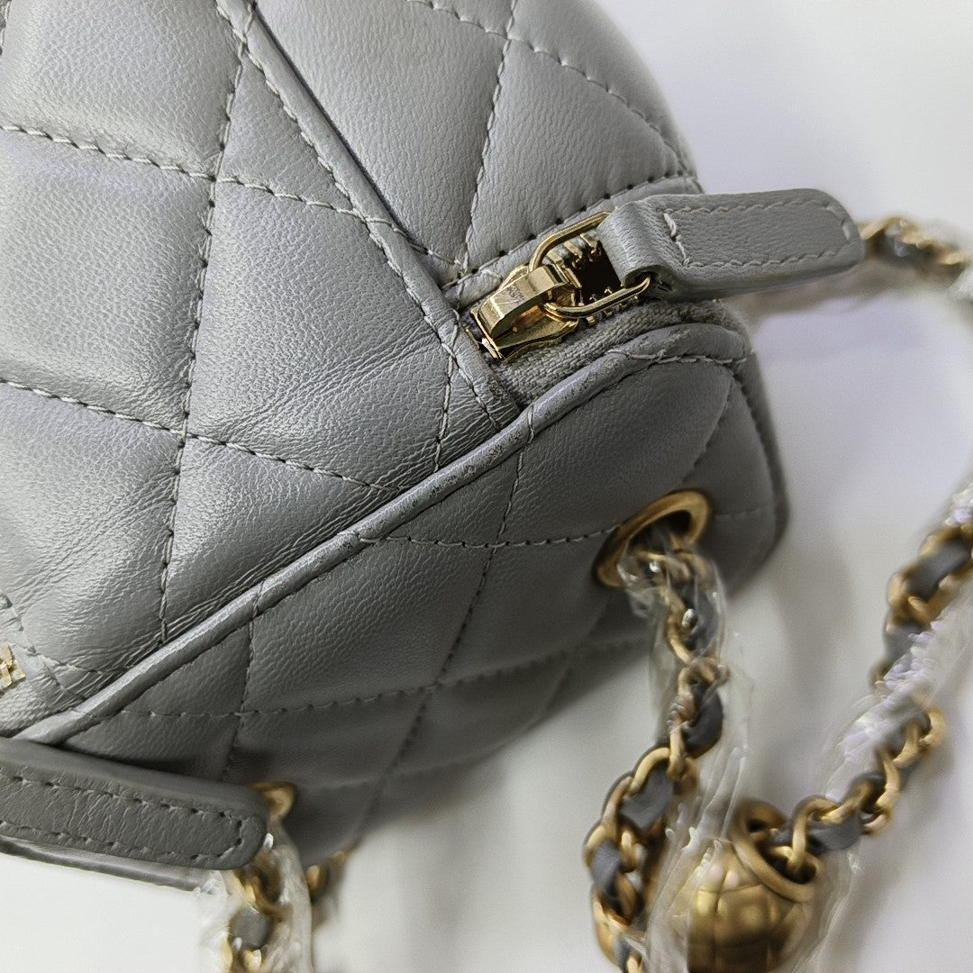 VANITY CASE Mini Quilted Lambskin Gray