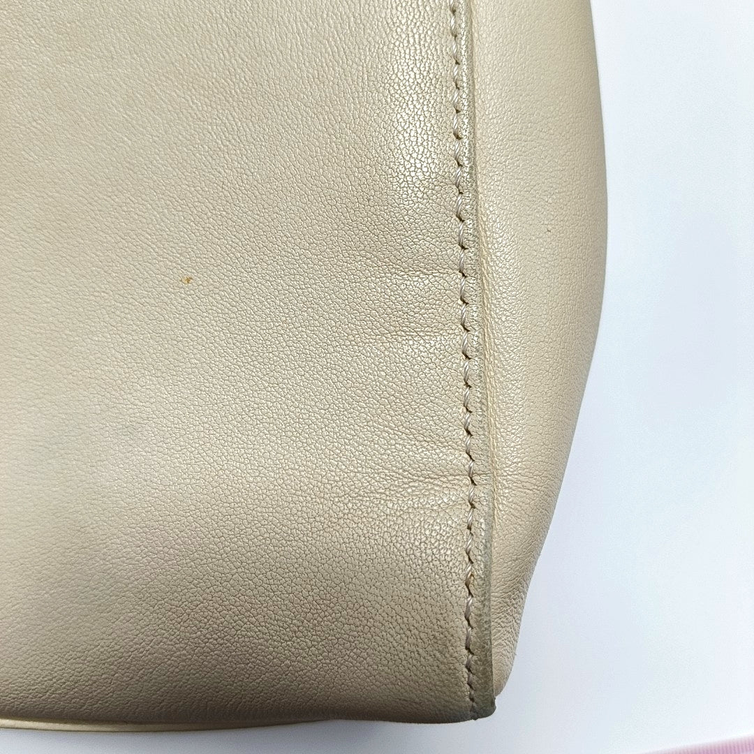 Peekaboo Mini Calfskin White