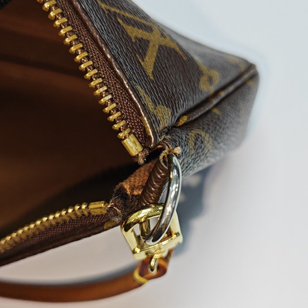 ACCESSOIRES Monogram Coated Canvas Brown
