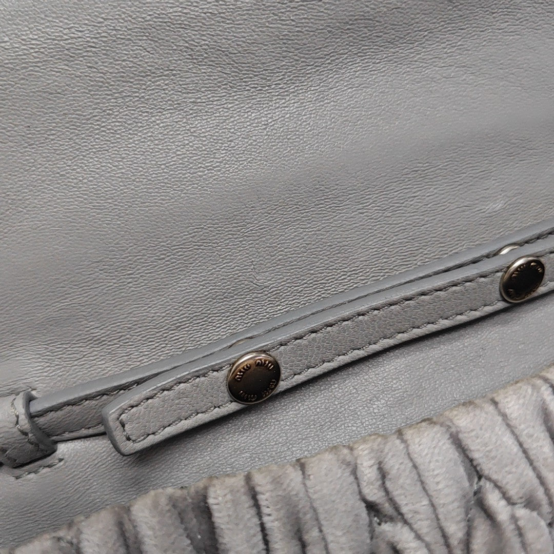 Quilted Velvet Shoulder Bag Gray