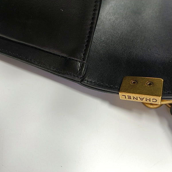 Authenticated pre-owned  BOY CHANEL Medium Lambskin Black - Shoulder Bag at Looply