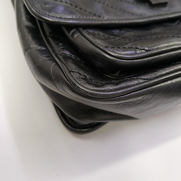 NIKI Medium Chevron Calfskin Black