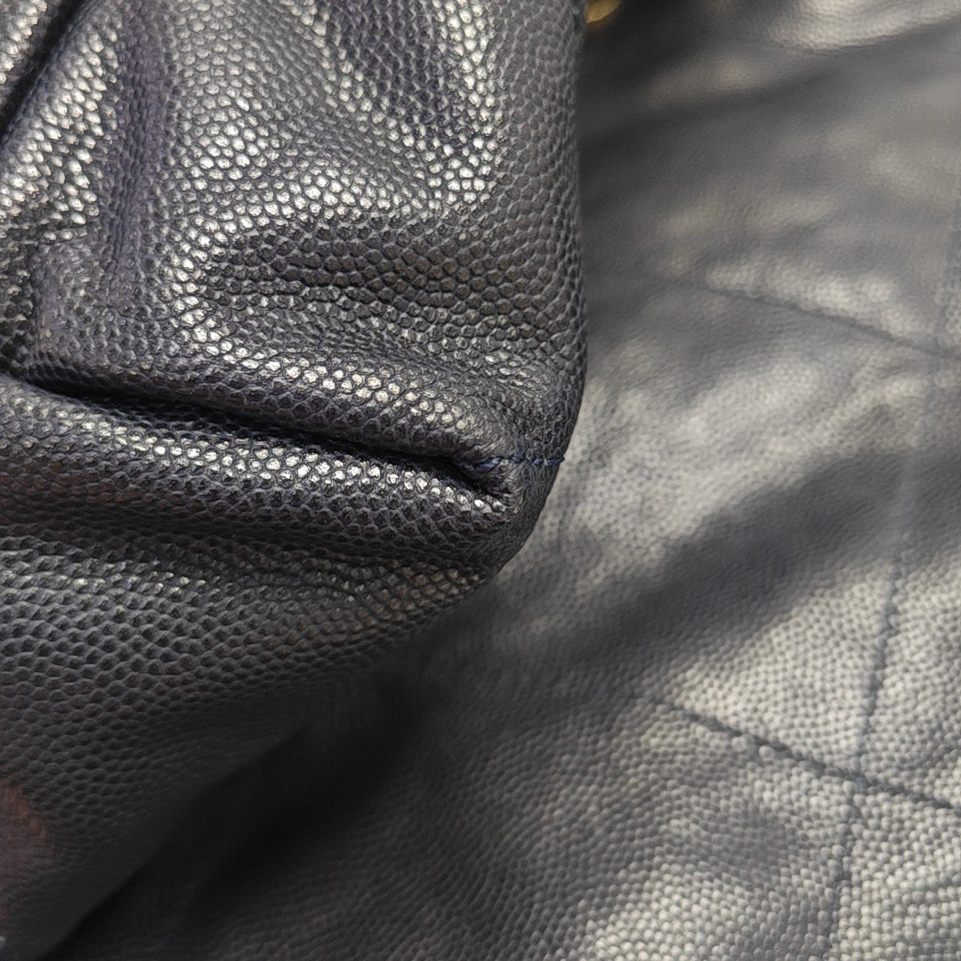 CHANEL 22 Large Quilted Grained Calfskin Blue