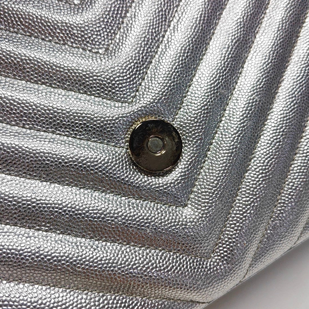 ENVELOPE Medium Chevron, Quilted Calfskin Silver