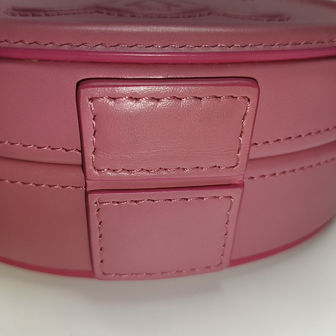 Authenticated pre-owned  TRIOMPHE Calfskin Pink - Top Handle Bag at Looply
