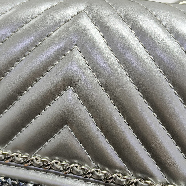BOY CHANEL Small Chevron Calfskin Gray