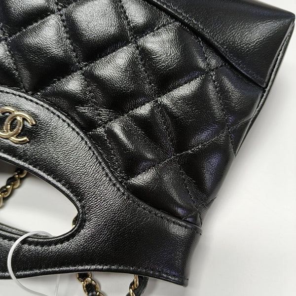 CHANEL 31 Quilted Waxed Cafskin Black