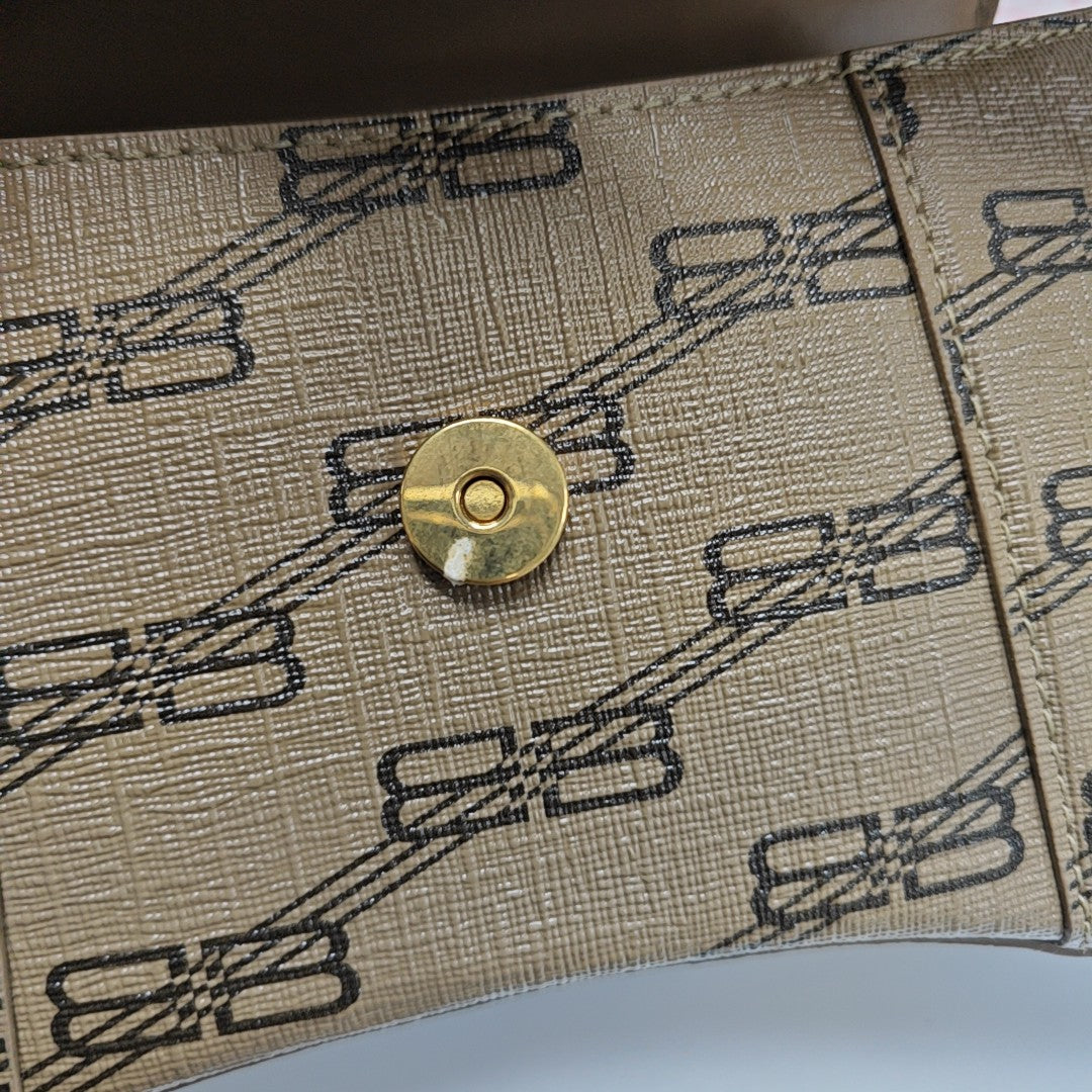 Hourglass XS Coated Canvas Brown