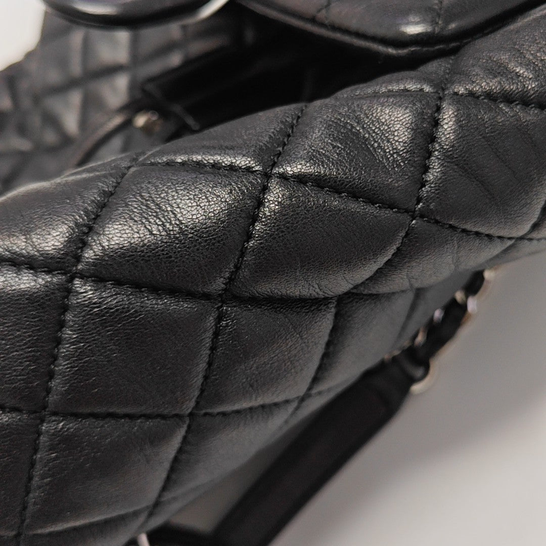 URBAN SPIRIT Small Quilted Lambskin Black