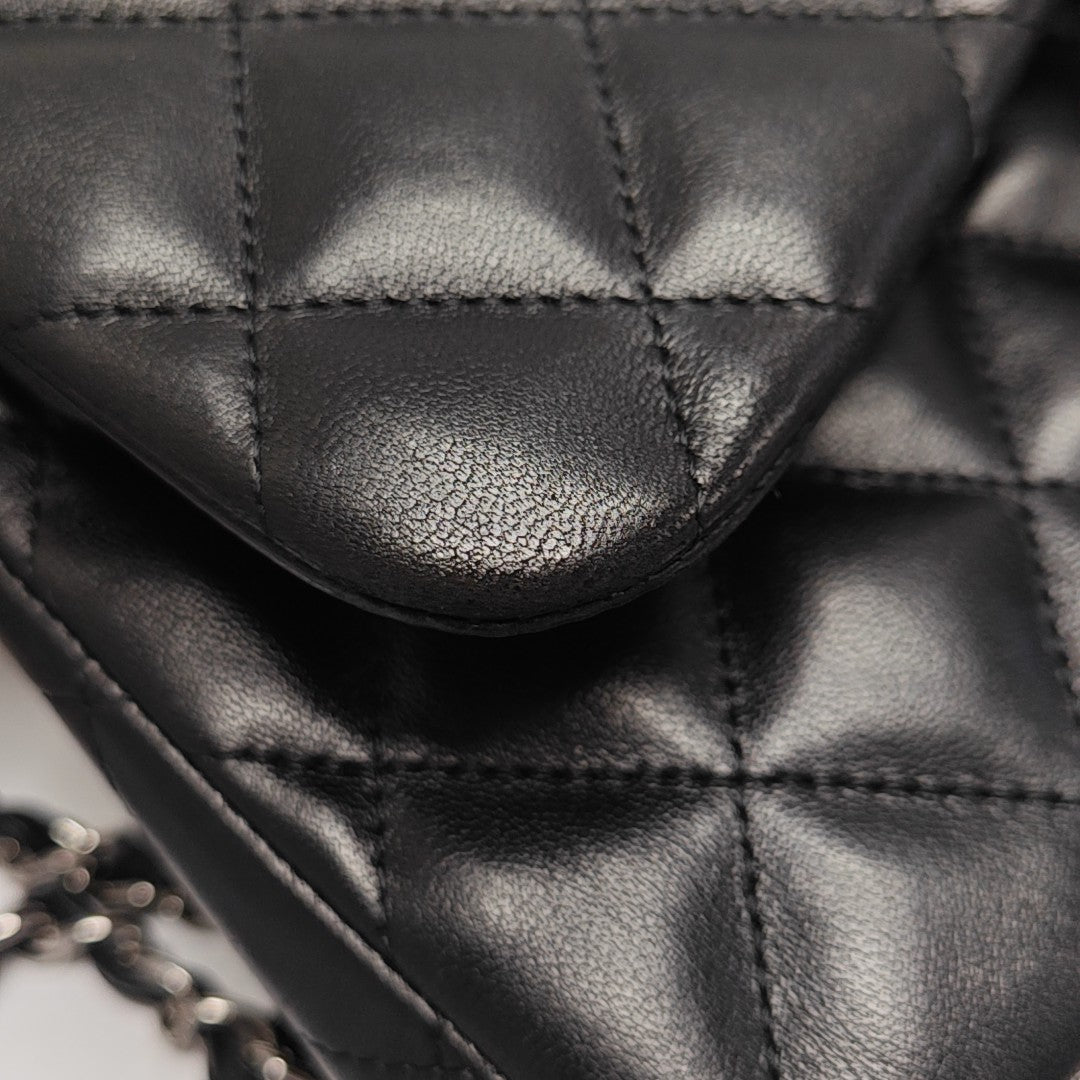 CLASSIC FLAP Jumbo Quilted Lambskin Black