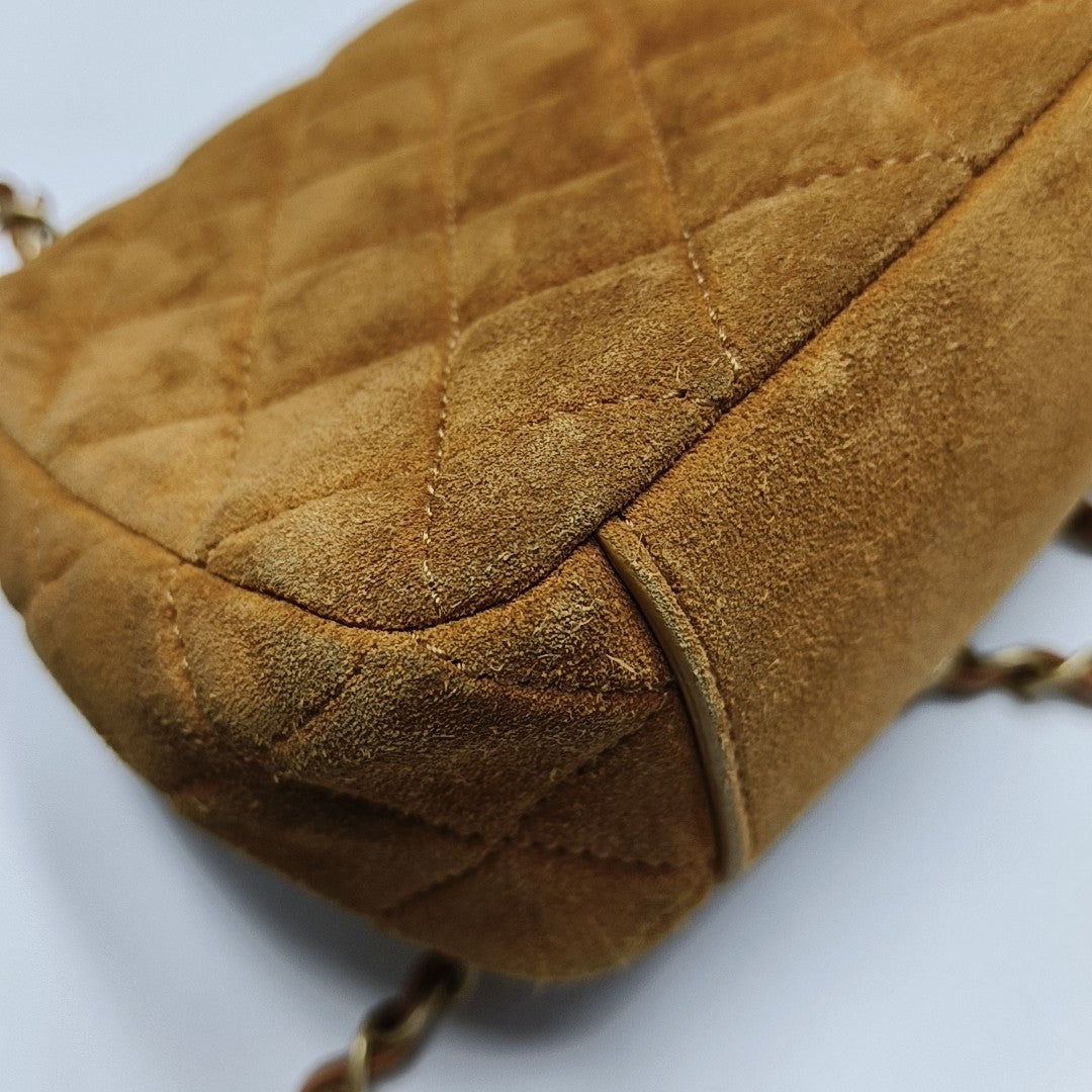 CLASSIC FLAP Mini Quilted Calfskin Beige