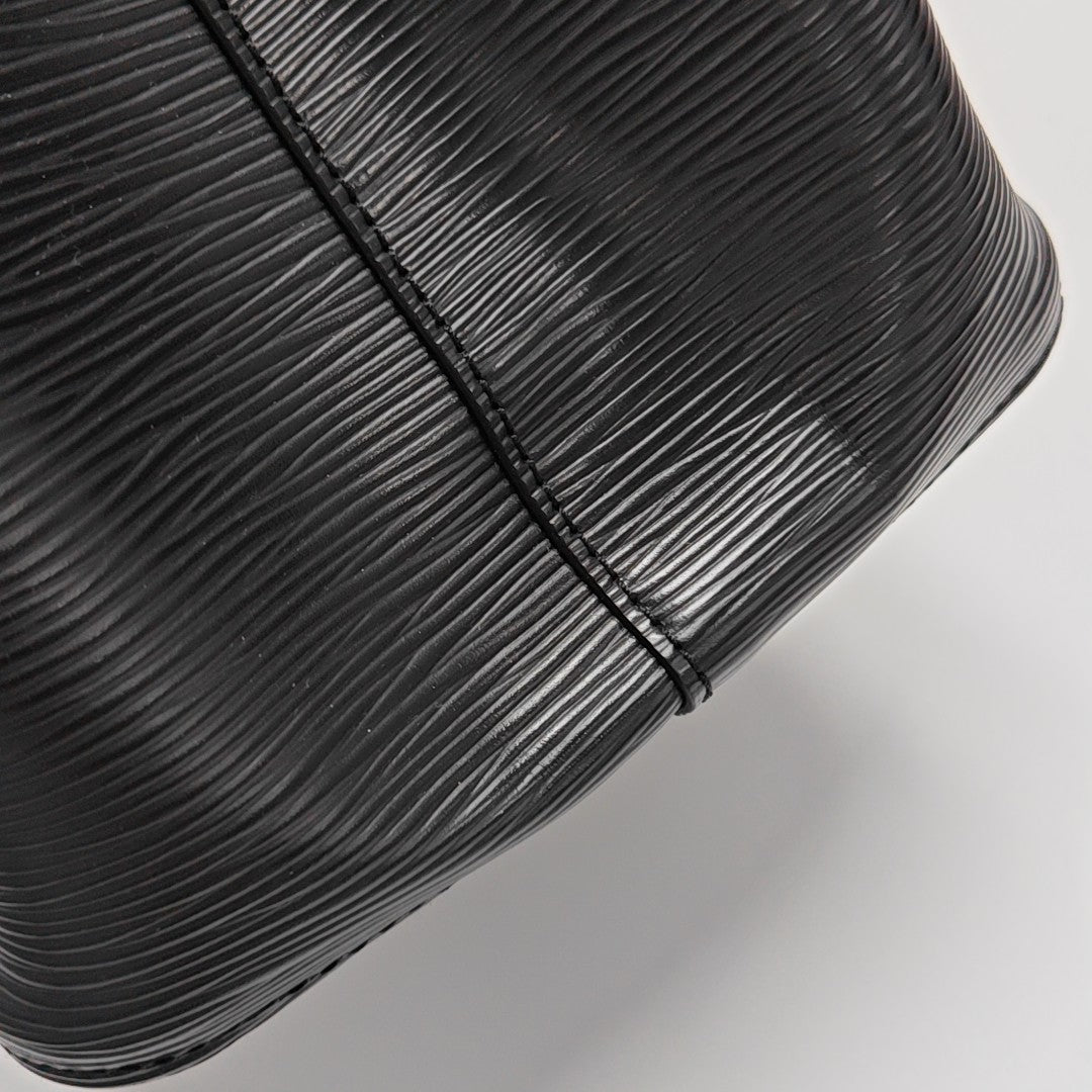 NÉONOÉ MM Epi Black