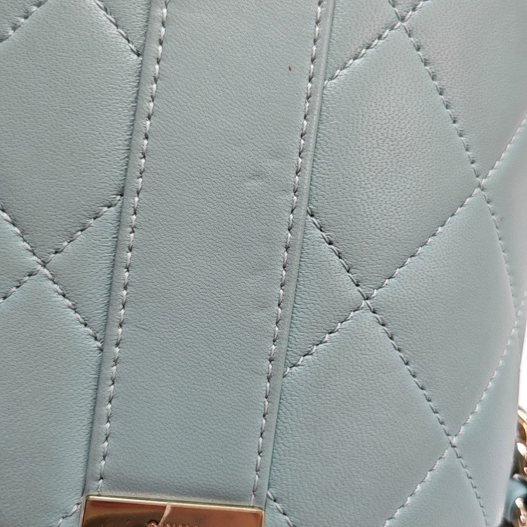 Round Vanity Quilted Lambskin Blue