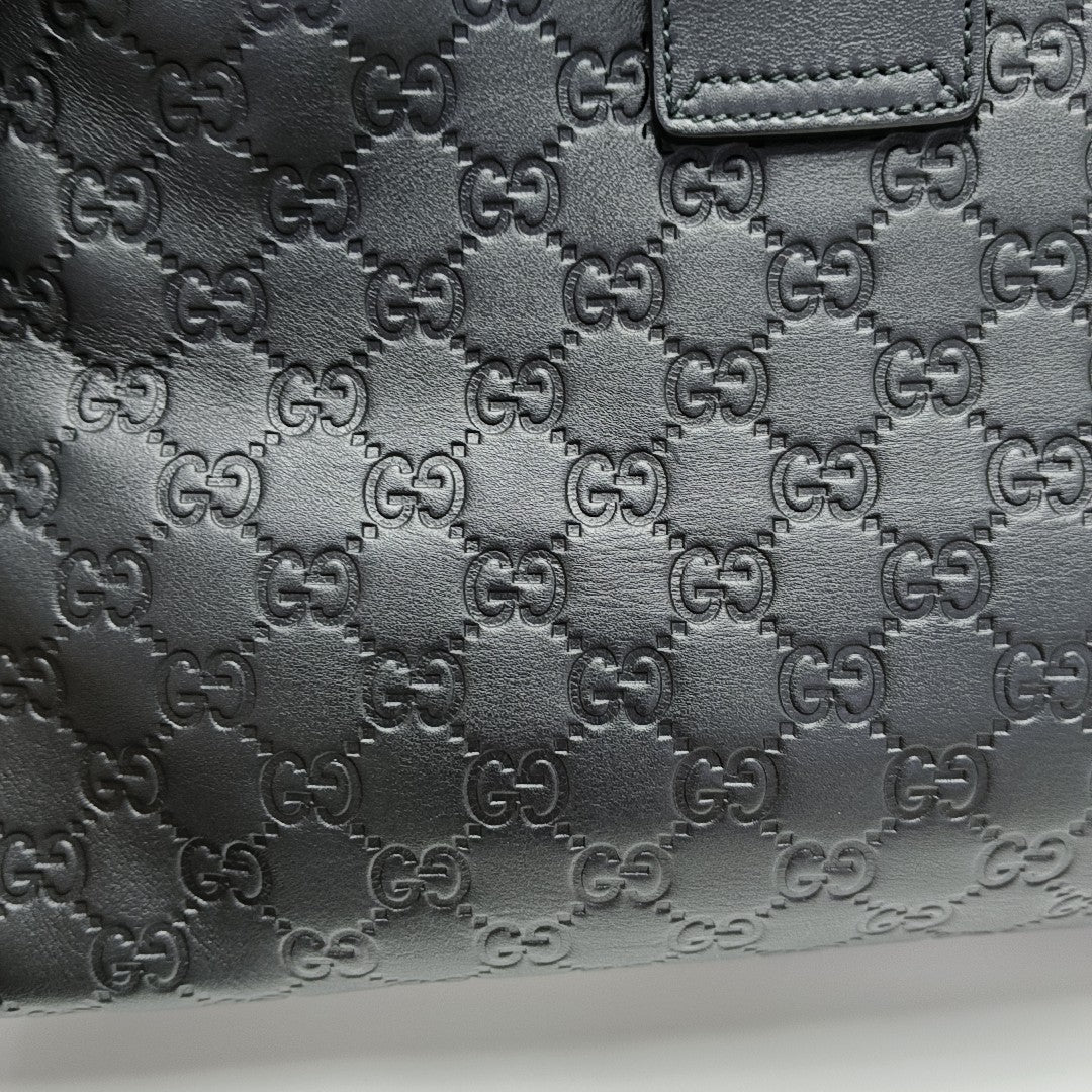 Padlock Medium Monogram Calfskin Black