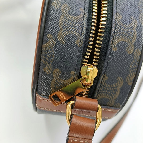 Authenticated pre-owned  TRIOMPHE Coated Canvas Black - Shoulder Bag at Looply