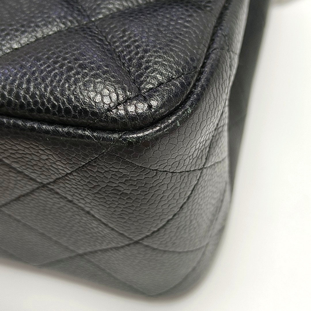 CLASSIC FLAP Jumbo Quilted Grained Calfskin Black