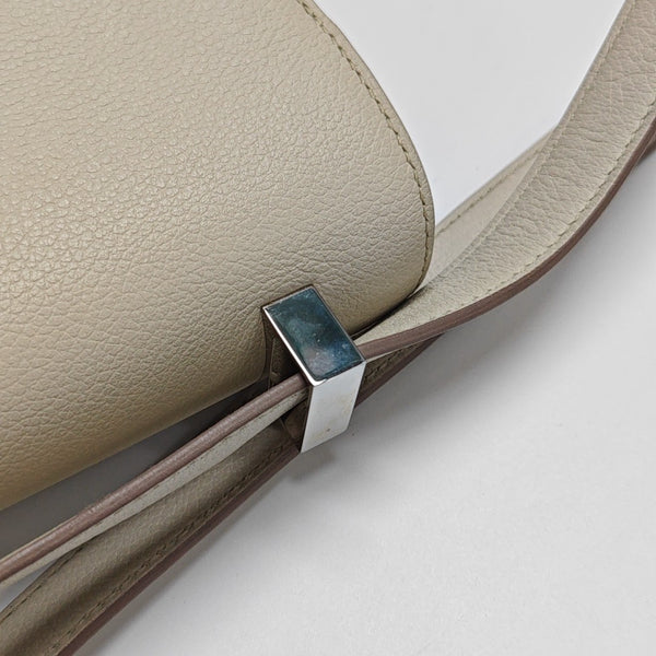 Constance 23 Evercolor White