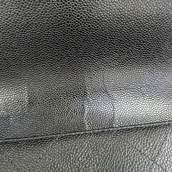 CLASSIC FLAP Jumbo Quilted Grained Calfskin Black