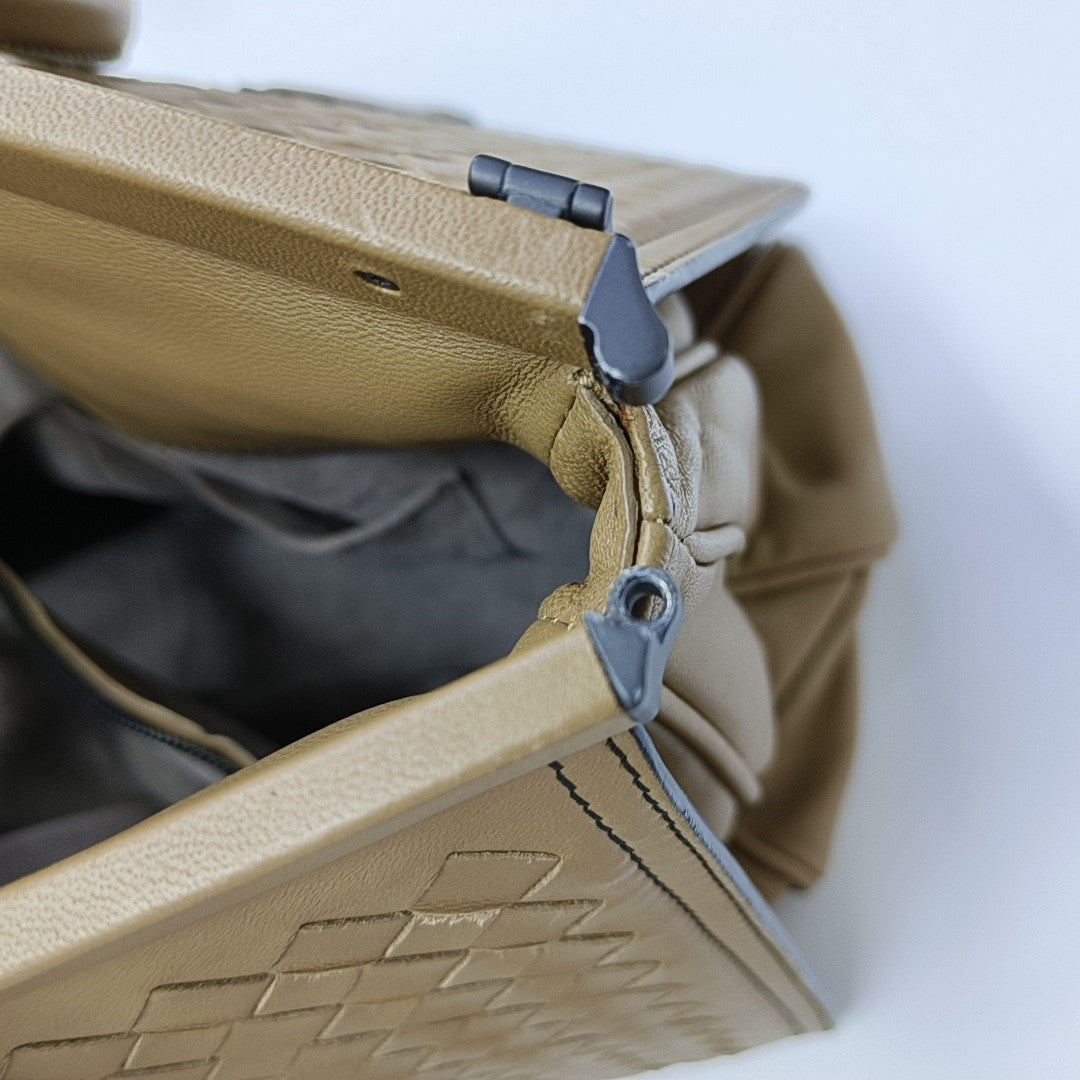 Lambskin Shoulder Bag Brown