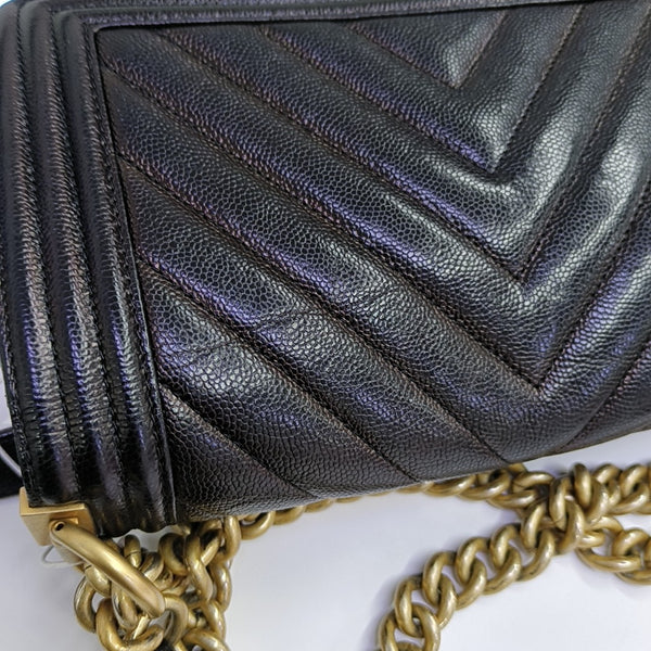 BOY CHANEL Medium Chevron Grained Calfskin Black