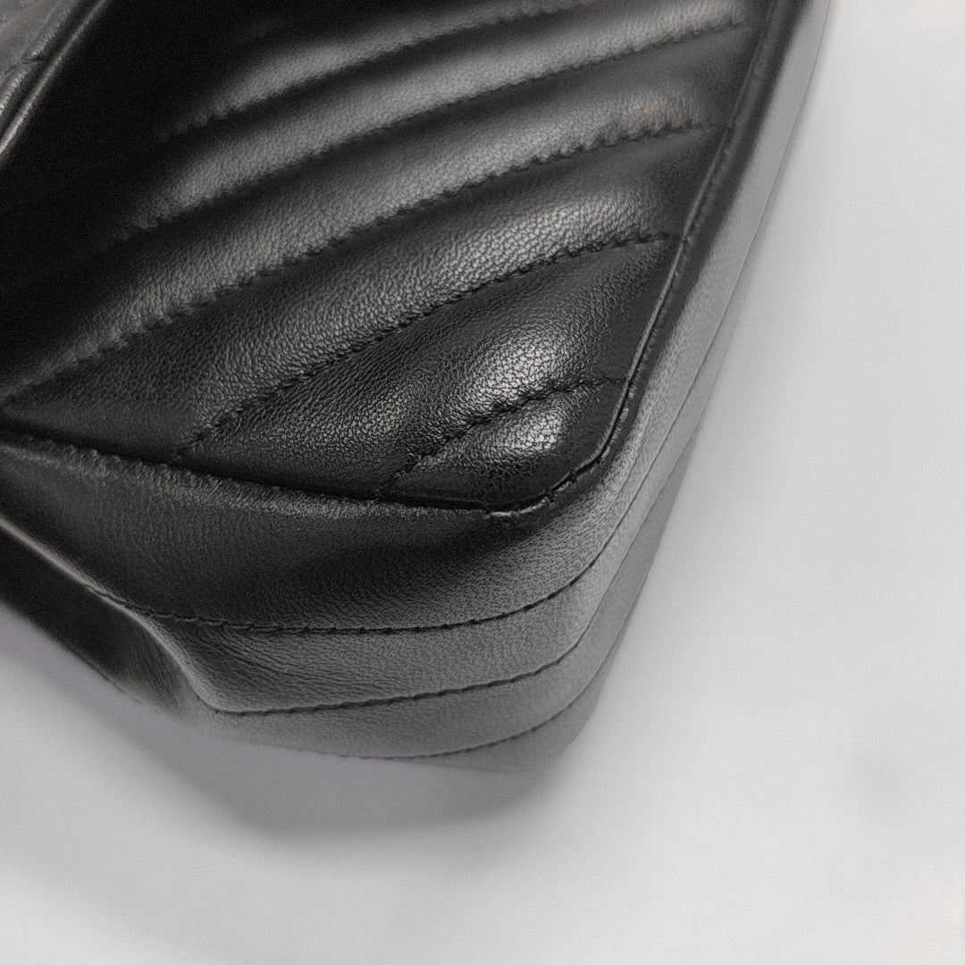 CLASSIC FLAP Mini Chevron Lambskin Black