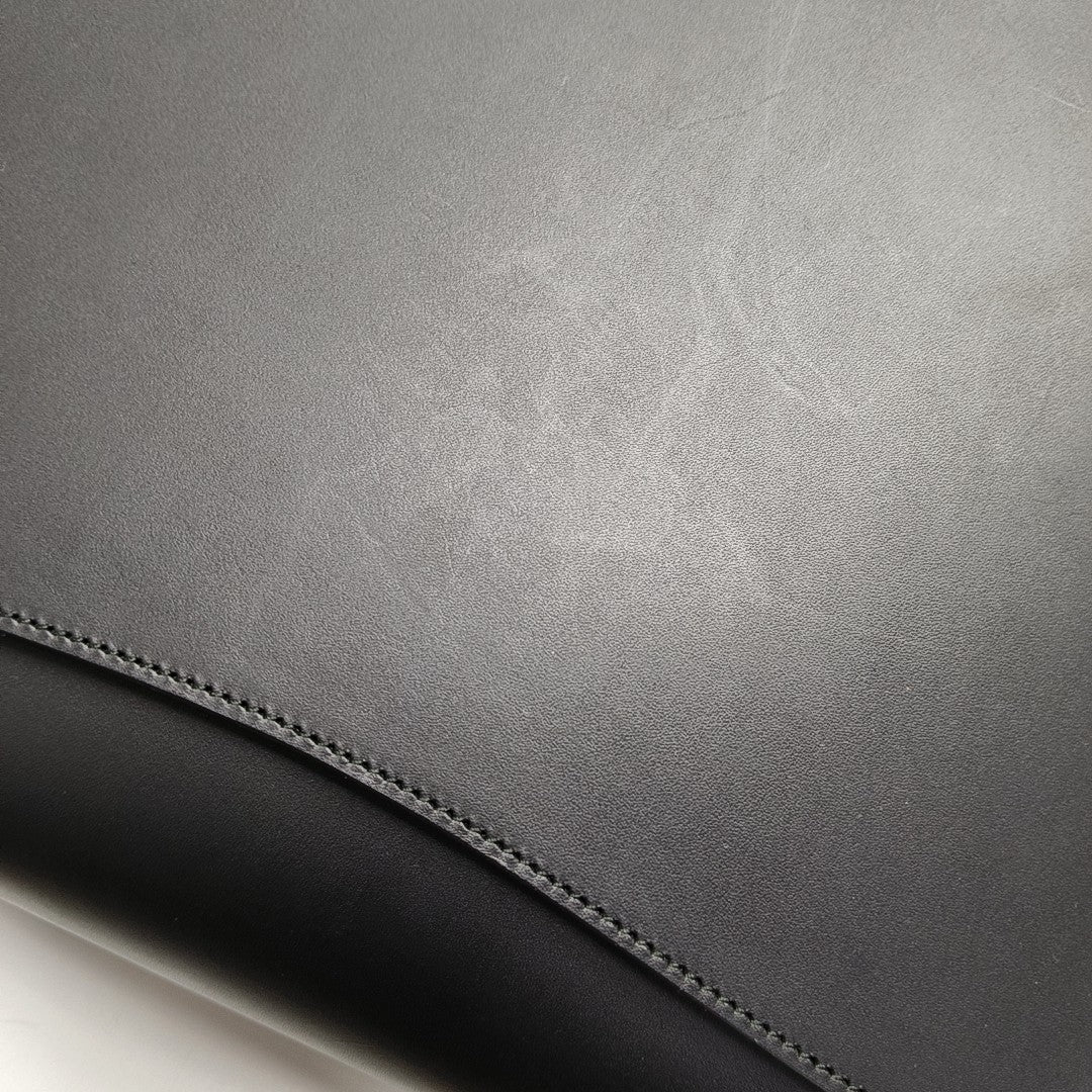 Lilith Medium Calfskin Black