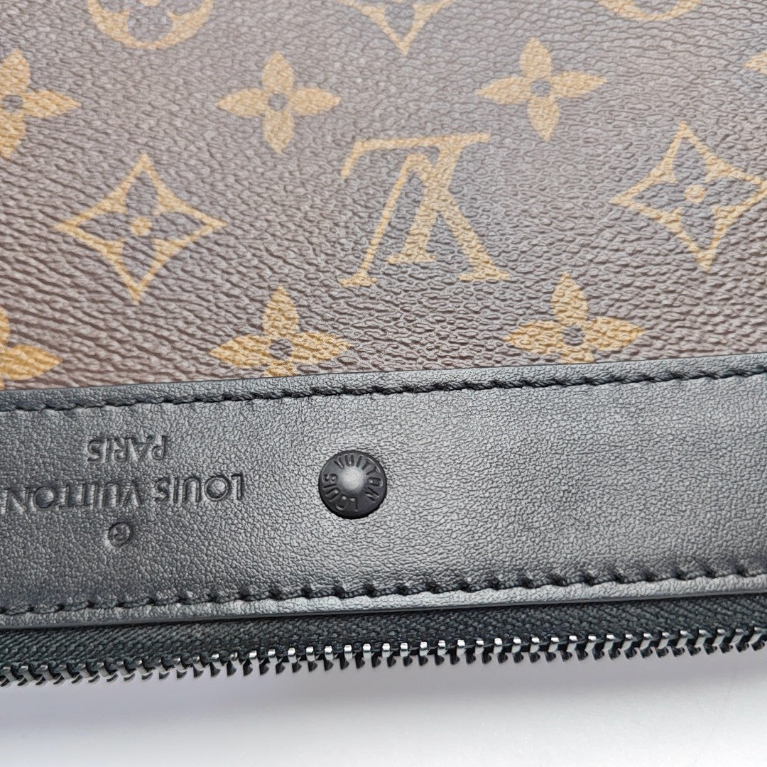 DISCOVERY Monogram Coated Canvas Brown