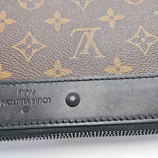 DISCOVERY Monogram Coated Canvas Brown