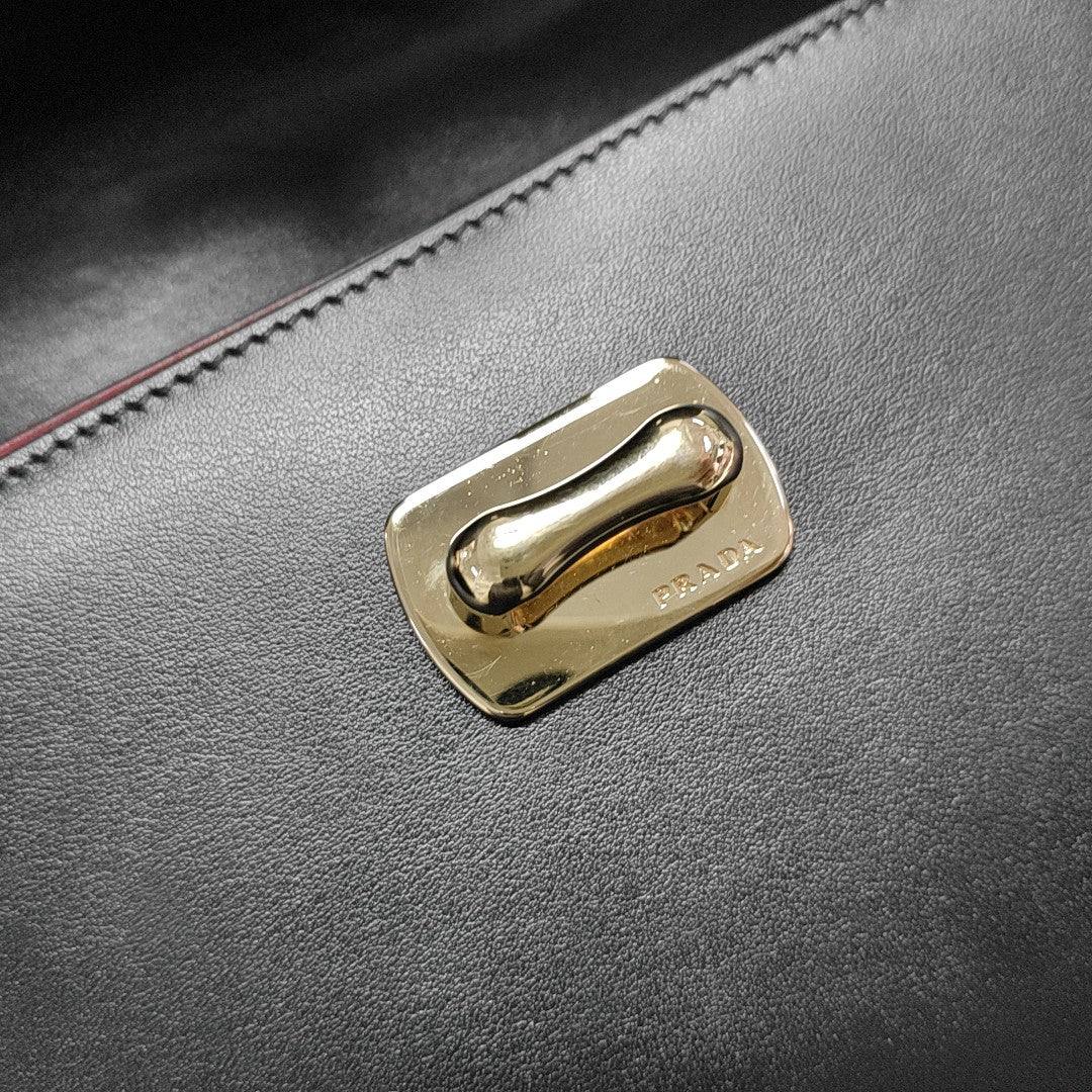 Belle Calfskin Black