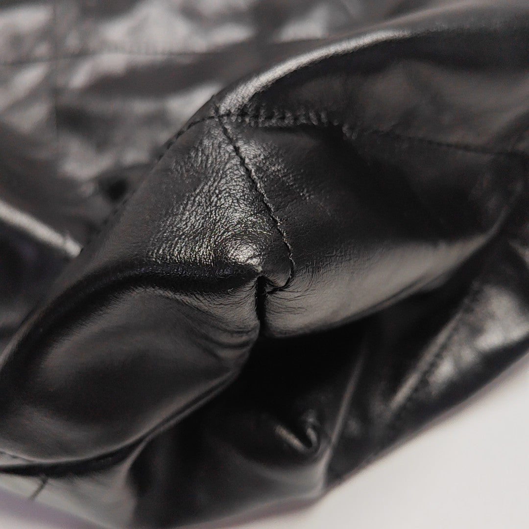 CHANEL 22 Large Quilted Calfskin Black