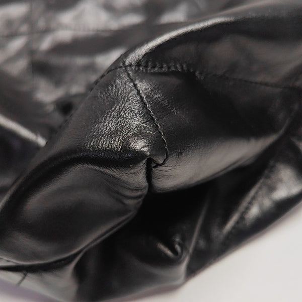 CHANEL 22 Large Quilted Calfskin Black