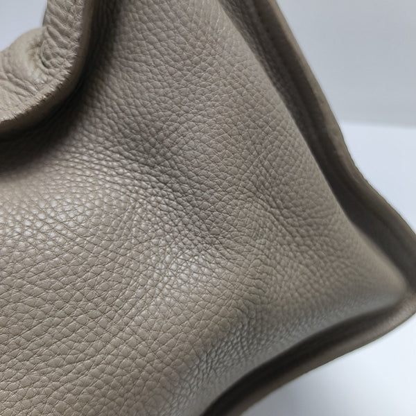 Galleria Zip Front Pocket Calfskin Gray
