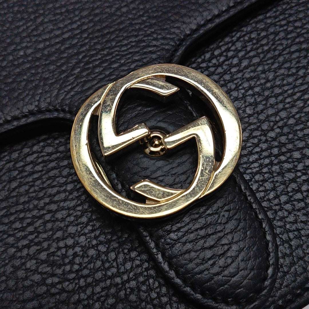 Authenticated pre-owned  Interlocking G Large Calfskin Black - Shoulder Bag at Looply
