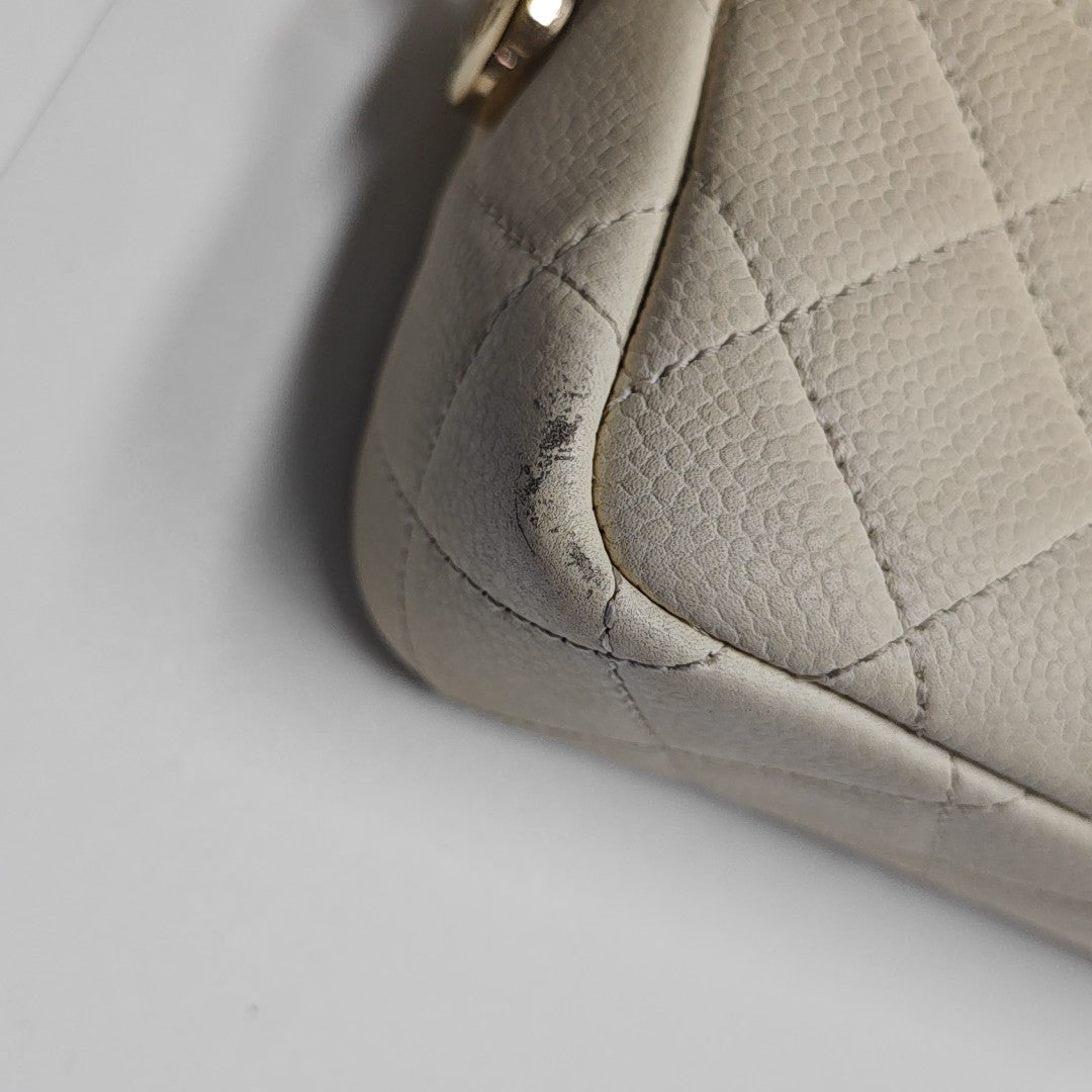 CAMERA CASE Quilted Grained Calfskin White