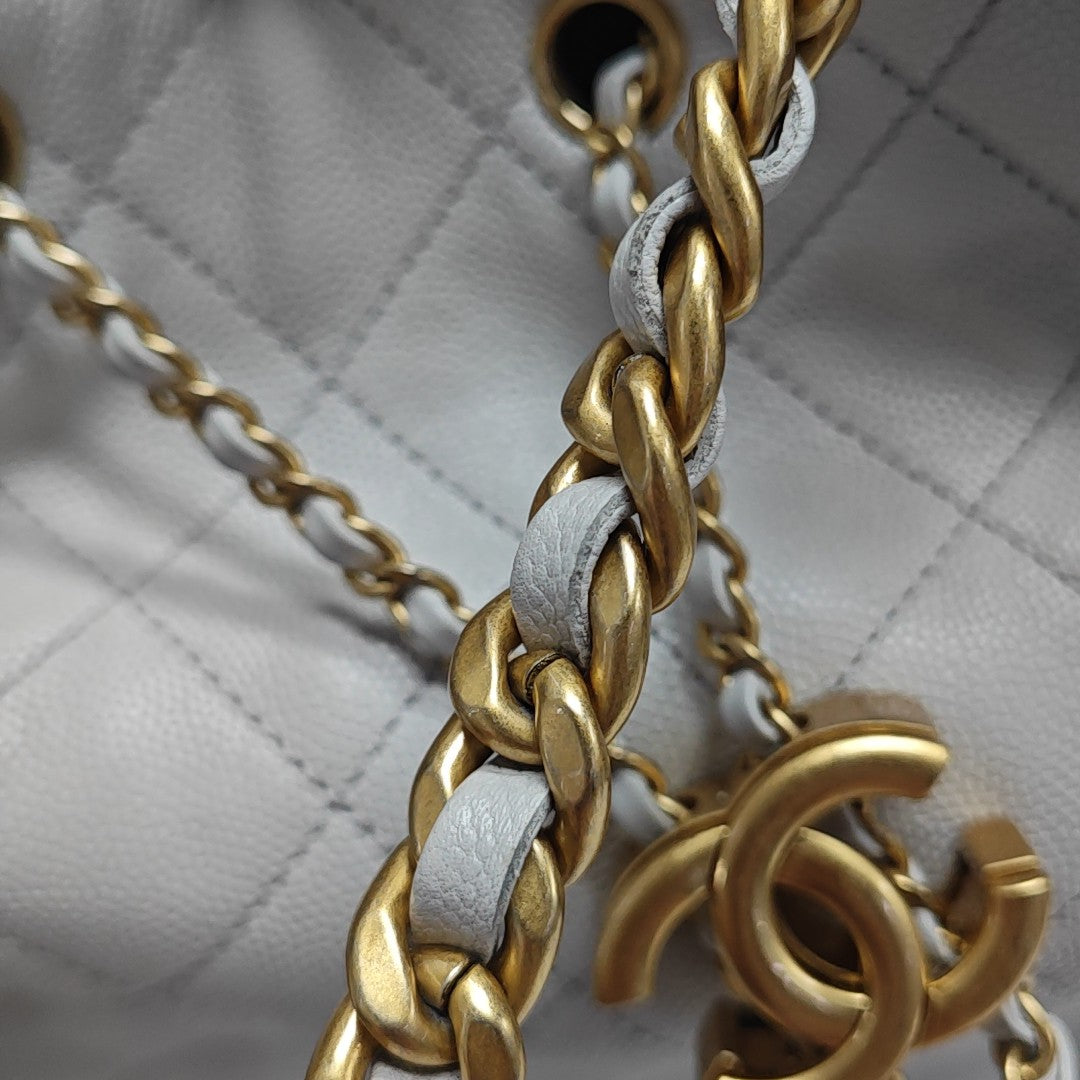 CHANEL 25 Medium Quilted Grained Calfskin Gray