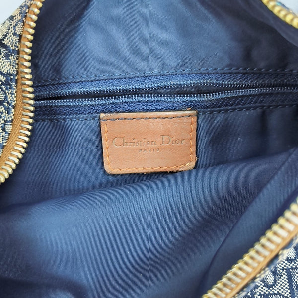 Street Chic Canvas Blue