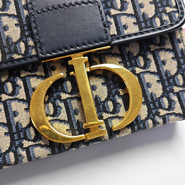 Authenticated pre-owned  30 Montaigne Oblique Canvas Blue - Shoulder Bag at Looply
